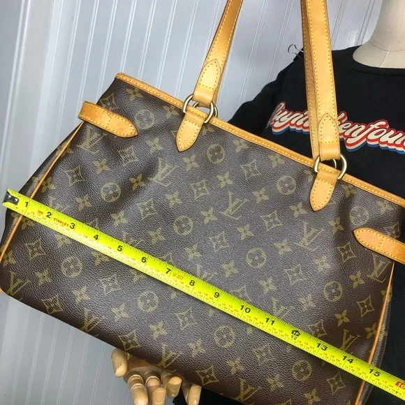LOUIS VUITTON Batignolles LV Monogram Tote Bag COMES WITH: COA LV DUST BAG AUTH - Picture 15 of 17
